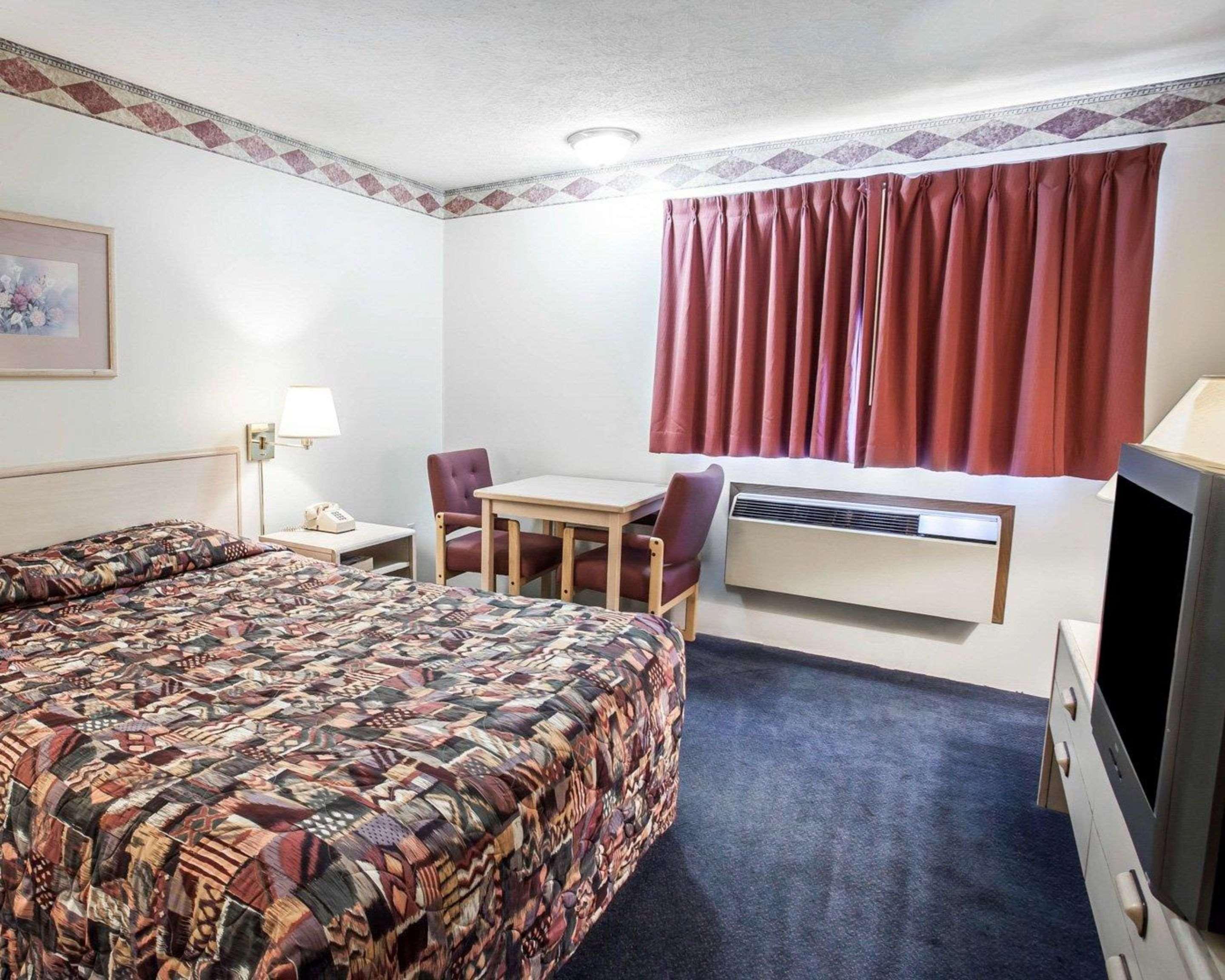 Rodeway Inn & Suites Σποκάν Εξωτερικό φωτογραφία