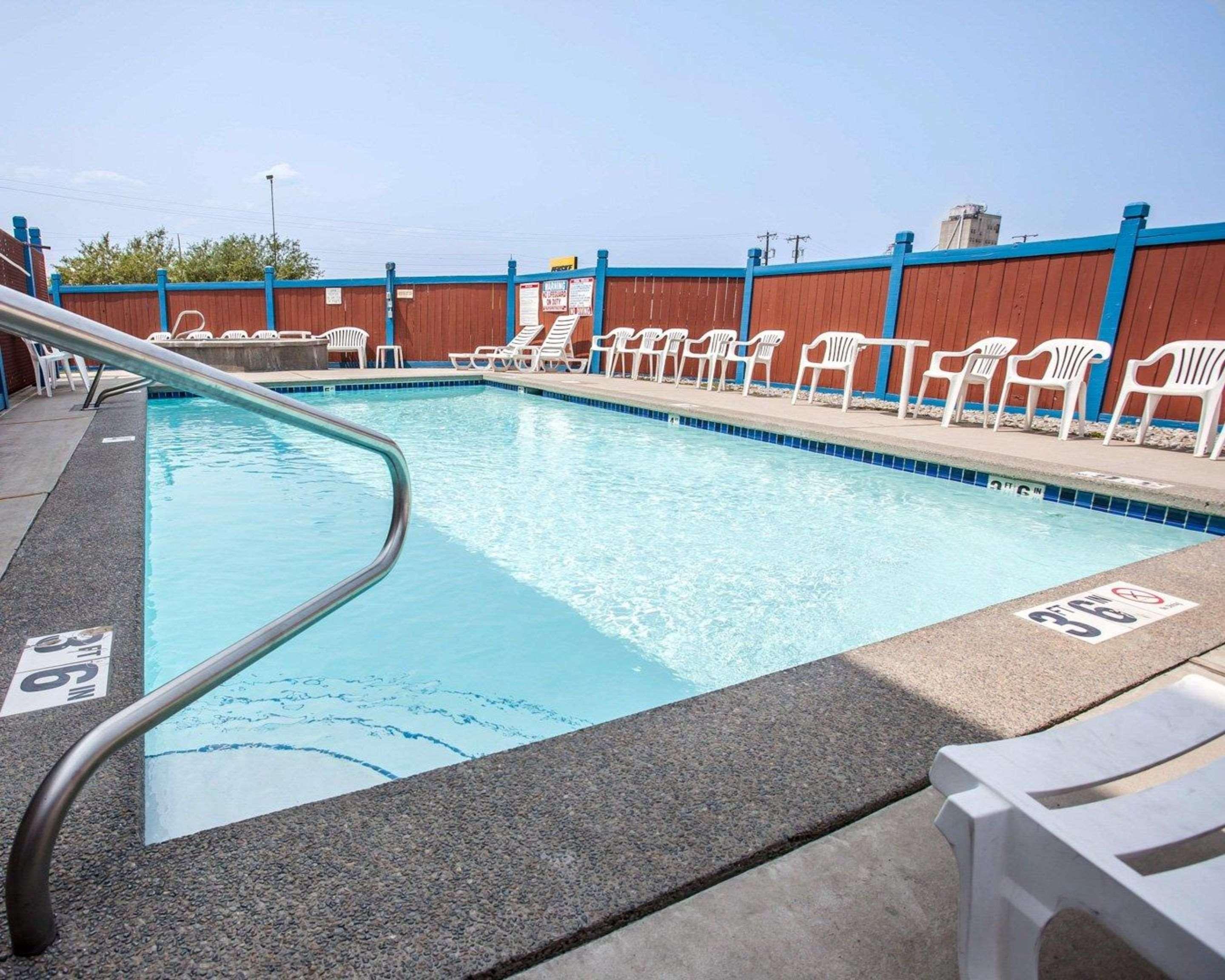 Rodeway Inn & Suites Σποκάν Εξωτερικό φωτογραφία